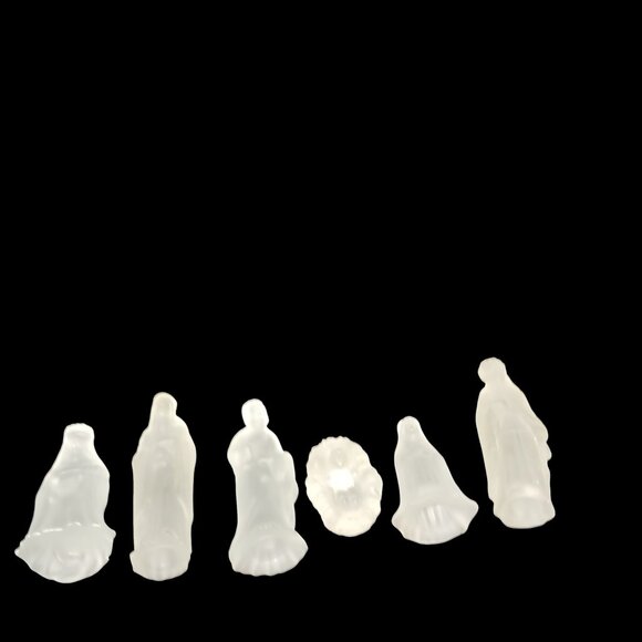 Vintage Frosted Satin Glass Nativity Set 6 Piece Mid Century Christmas Decor - Picture 6 of 13